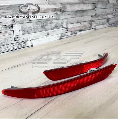 Катафот (отражатель) заднего бампера, левый 265658990D NISSAN