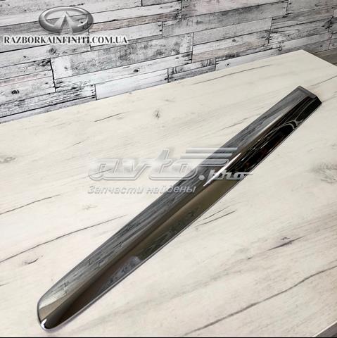 Молдинг двери задней левой 828719NF0A NISSAN