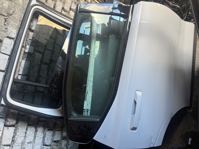 Дверь пассажирская задняя правая 32420165 VOLVO