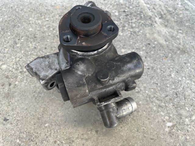 MERCEDES 0024669301 Насос ГУР в наличии Киев