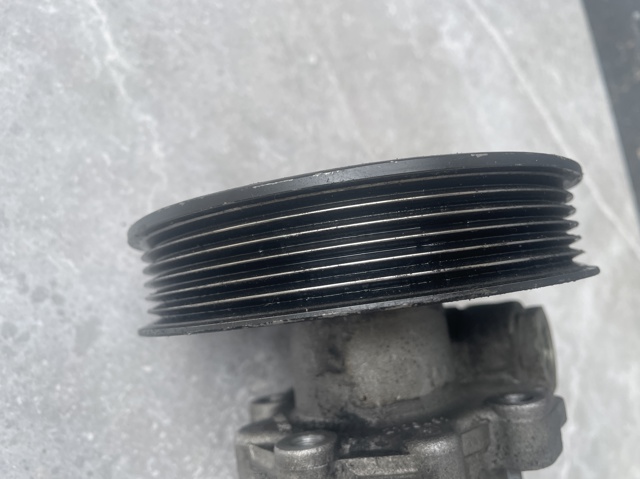 MERCEDES 0054661601 Насос ГУР в наличии Днепр