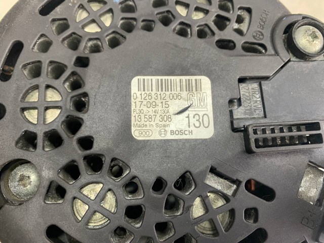 Автомобильный генератор 0126312006 BOSCH