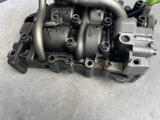 VAG 03G103537B Масляный насос в наличии Сумы