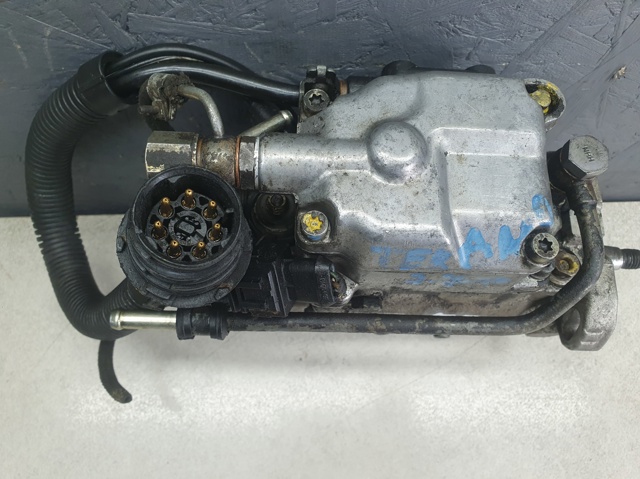 Насос топливный высокого давления (ТНВД) 0460404974 BOSCH