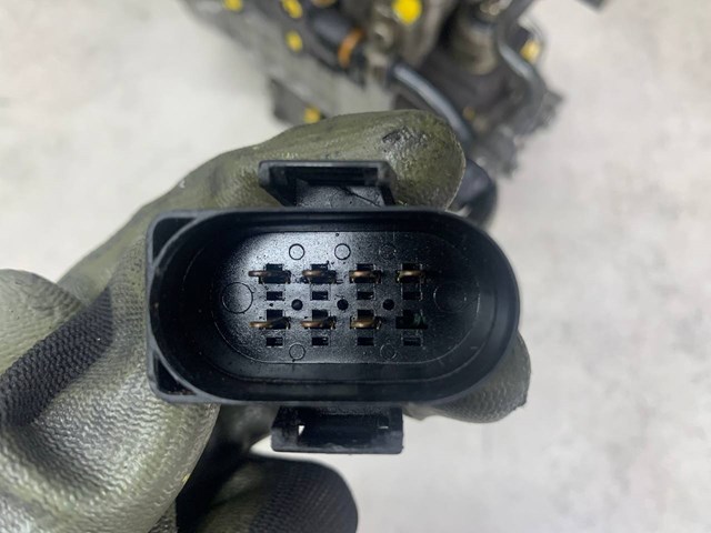 Насос топливный высокого давления Вольво 850