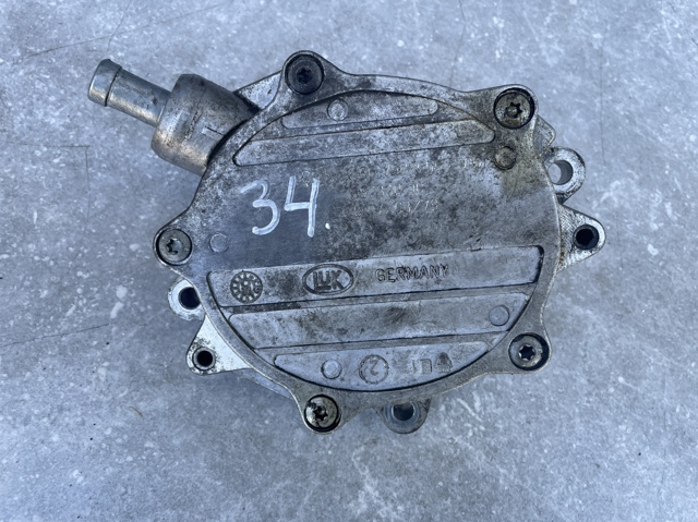 BMW 11667635656 Насос вакуумный в наличии Ирпень