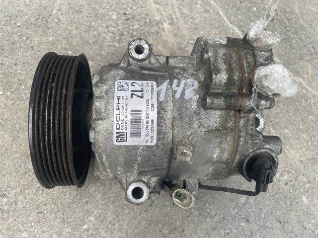 Компрессор кондиционера 13250608 GM