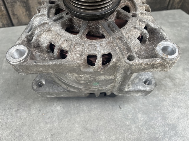FORD 1506299 Генератор в наличии Чернигов