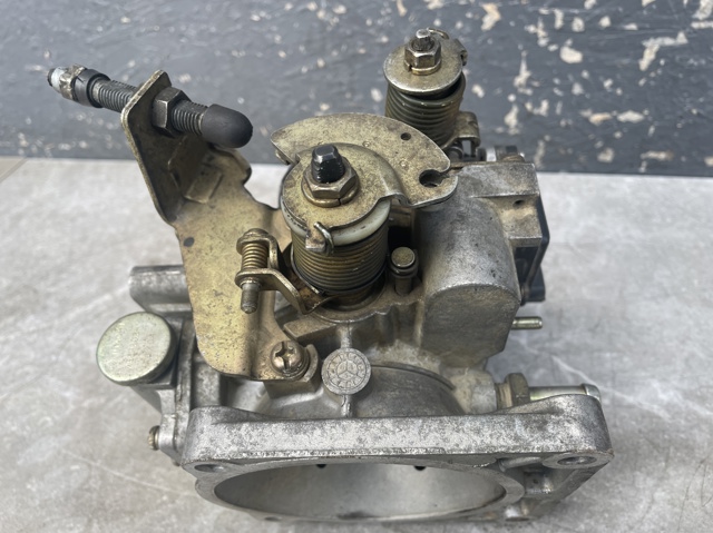 NISSAN 161190F301 Дроссельная заслонка в наличии Тернополь