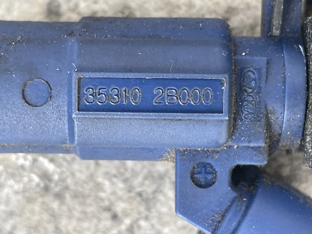Форсунка дизельная в сборе 353102B000 HYUNDAI