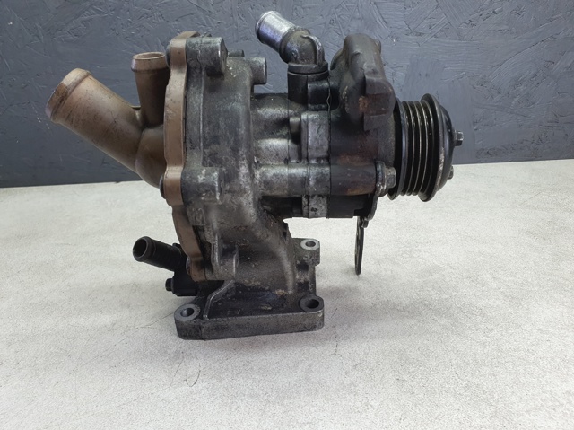 Насос гидроусилителя руля (ГУР) 3C113A674AA FORD