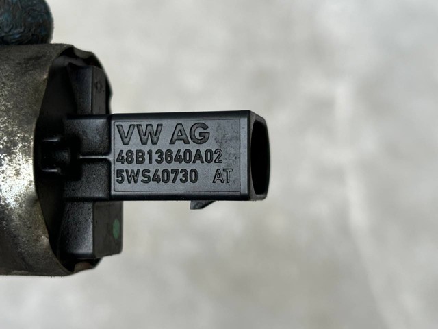 48B13640A02 VAG Регулятор давления топлива в топливной рейке купить в Львов