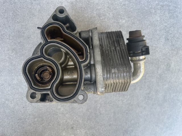 Корпус маслофильтра 7505203 BMW