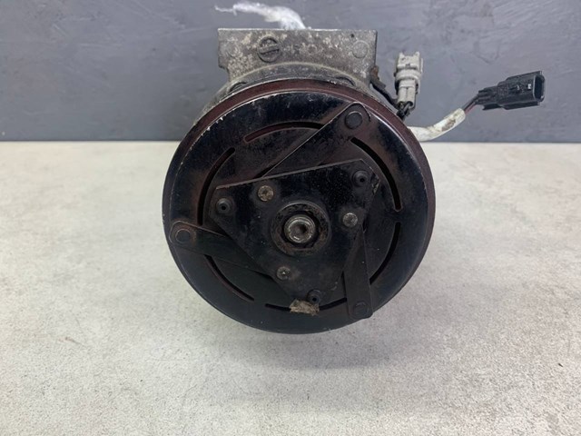 Компрессор климатической установки 8200890987 RENAULT
