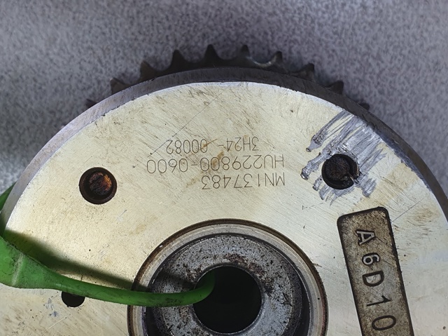 MN137483 Mitsubishi Звездочка-шестерня распредвала двигателя