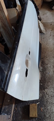 Дверь пассажирская задняя правая LR044228 LAND ROVER