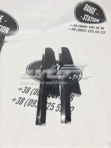 Накладка двери задней правой вертикальная LR050771 LAND ROVER