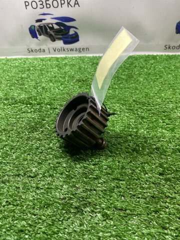 038105263H VAG Звездочка-шестерня привода коленвала двигателя купить в Львов