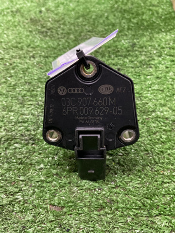 Датчик уровня масла 03C907660M VAG