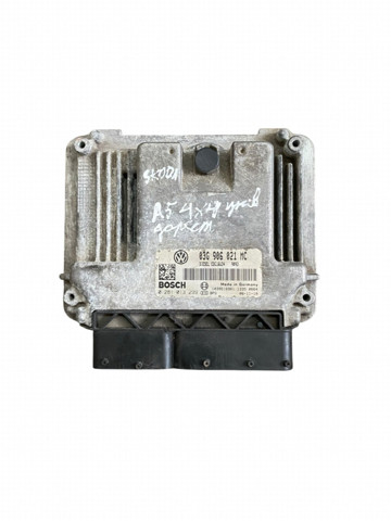 Компьютер двигателя 03G906021MC VAG