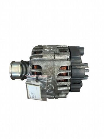 Автомобильный генератор 04E903015 VAG