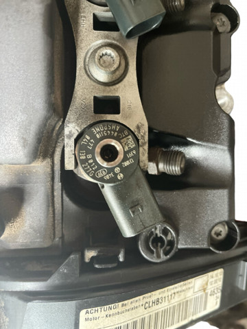 Клапанная форсунка 04L130277G VAG