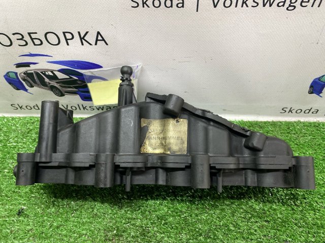 059129712P VAG Коллектор впускной правый купить в Ужгород