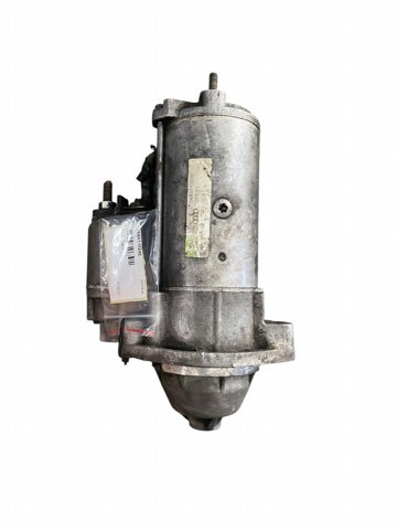 Стартер автомобиля Ауди А4 B6