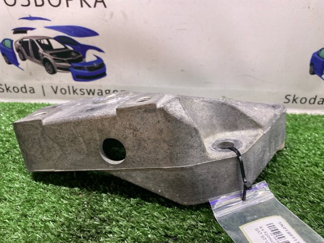 VAG 1K0199117AC Задняя опора двигателя в наличии Полтава
