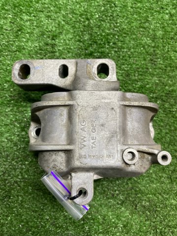 Подушка мотора правая 1K0199262AM VAG