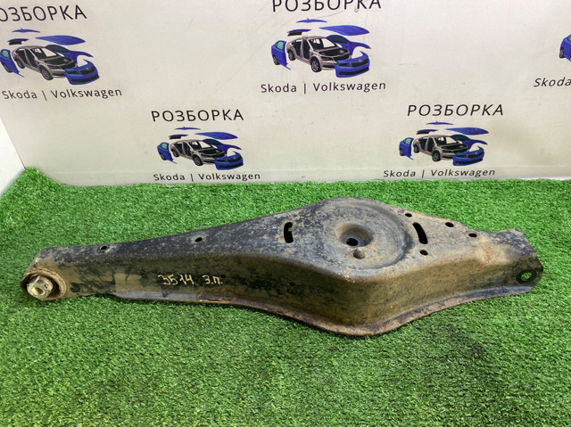 Рычаг задней подвески нижний, левый/правый 1K0505311AB VAG