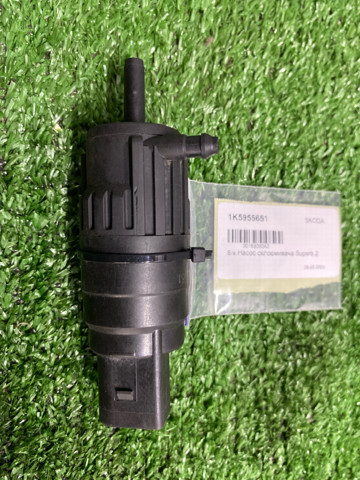 Двигатель омывателя лобового стекла 1K5955651 VAG