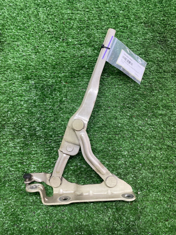 Завеса капота правая 1Z0823302C VAG
