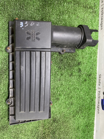  Корпус воздушного фильтра 3C0129607BE VAG