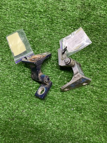 3C0831402C VAG Петля двери передней правой купить в Черкассы