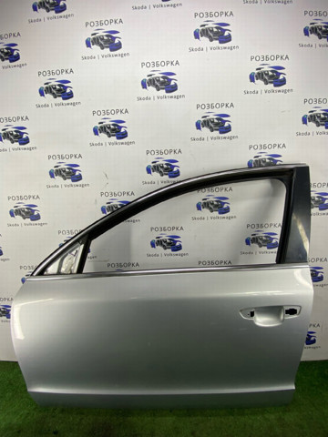 Передняя левая дверь 3T0831055 VAG