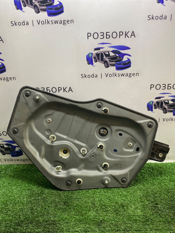 Механизм стеклоподъемника двери задней, правой 3T0839462 VAG