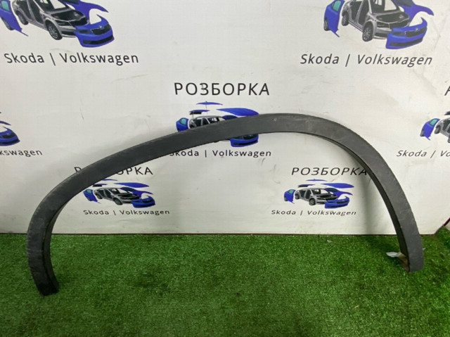 Молдинг задней арки крыла, правый 5N0854820C VAG