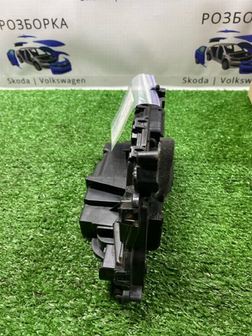 5TB837015 Замок водительской двери купить Запорожье