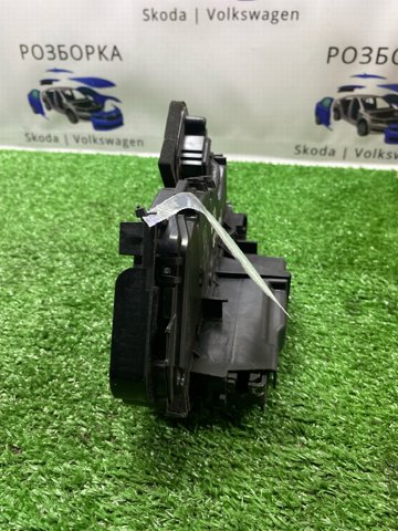 5TB837015 Замок двери передней левой купить Павлоград
