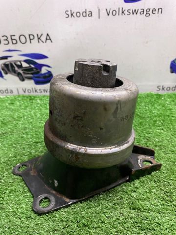 Правая опора ДВС 7H0199256H VAG