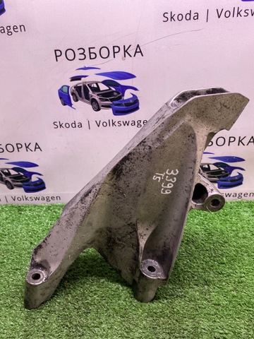 Задняя подушка двигателя 7H0199370N VAG