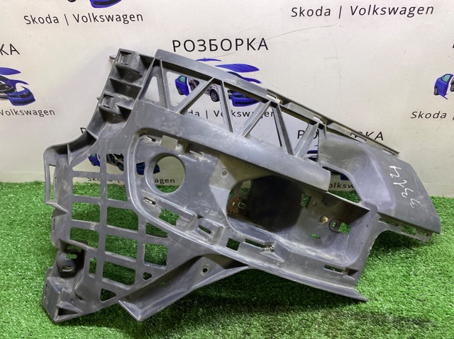 Решетка 7H0807101 VAG
