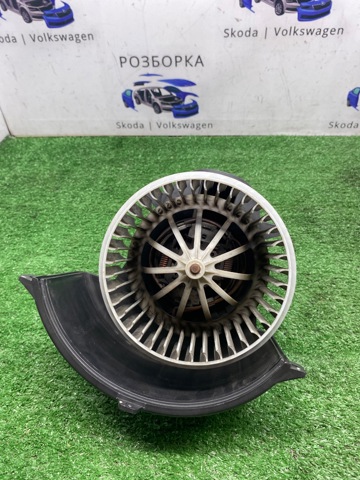 Электромотор печки 7L0820021Q VAG