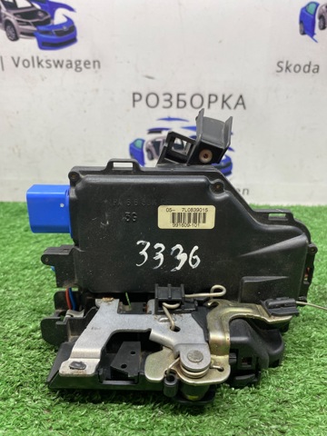 Замок задней двери, левой 7L0839015 VAG