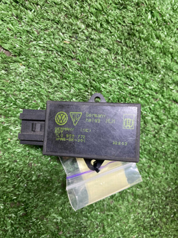 Датчик подогрева сидения 7L0959772 VAG