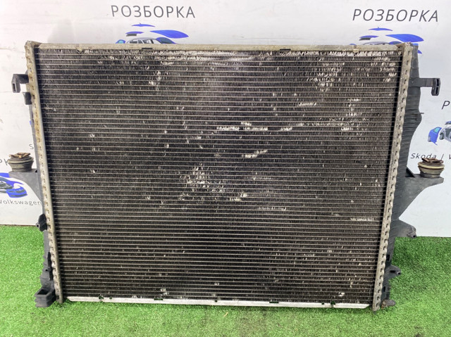 Радиатор водяной 7L6121253C VAG