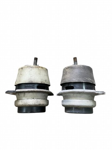 Опора двигателя, левая/правая 7L8199131A VAG