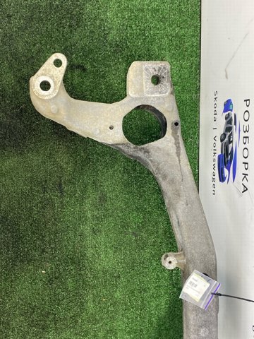 VAG 7P0199207 Балка крепления двигателя в наличии Ровно