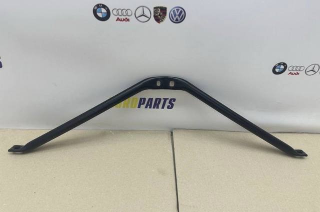 Усилитель переднего бампера  51647409749 BMW